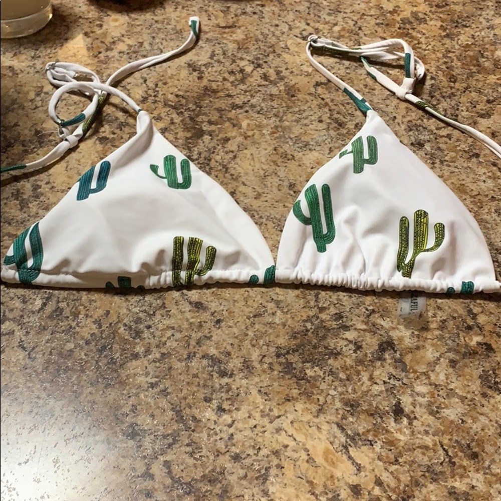 Bikini. - Picture 2 of 3